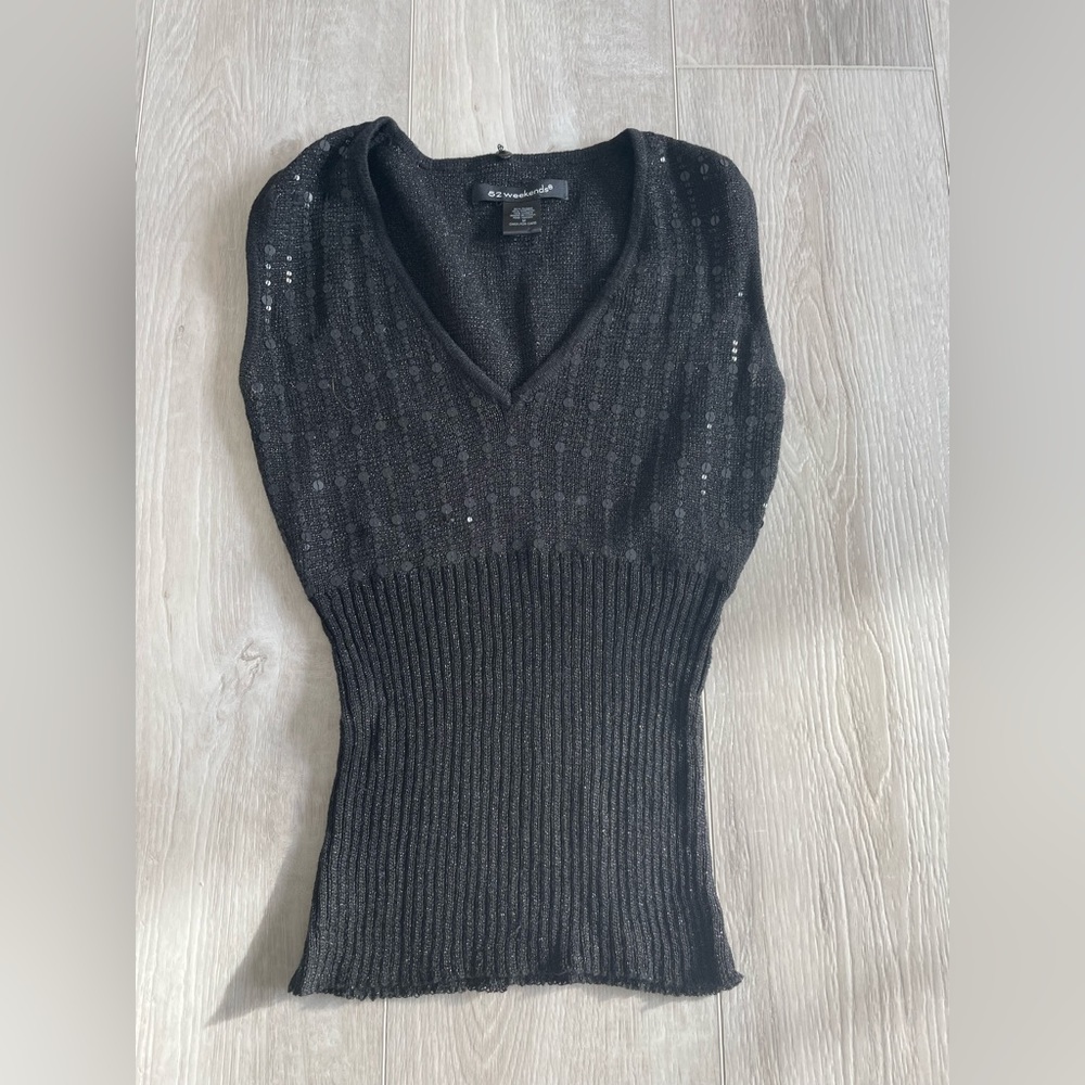 52 Weekends top size medium